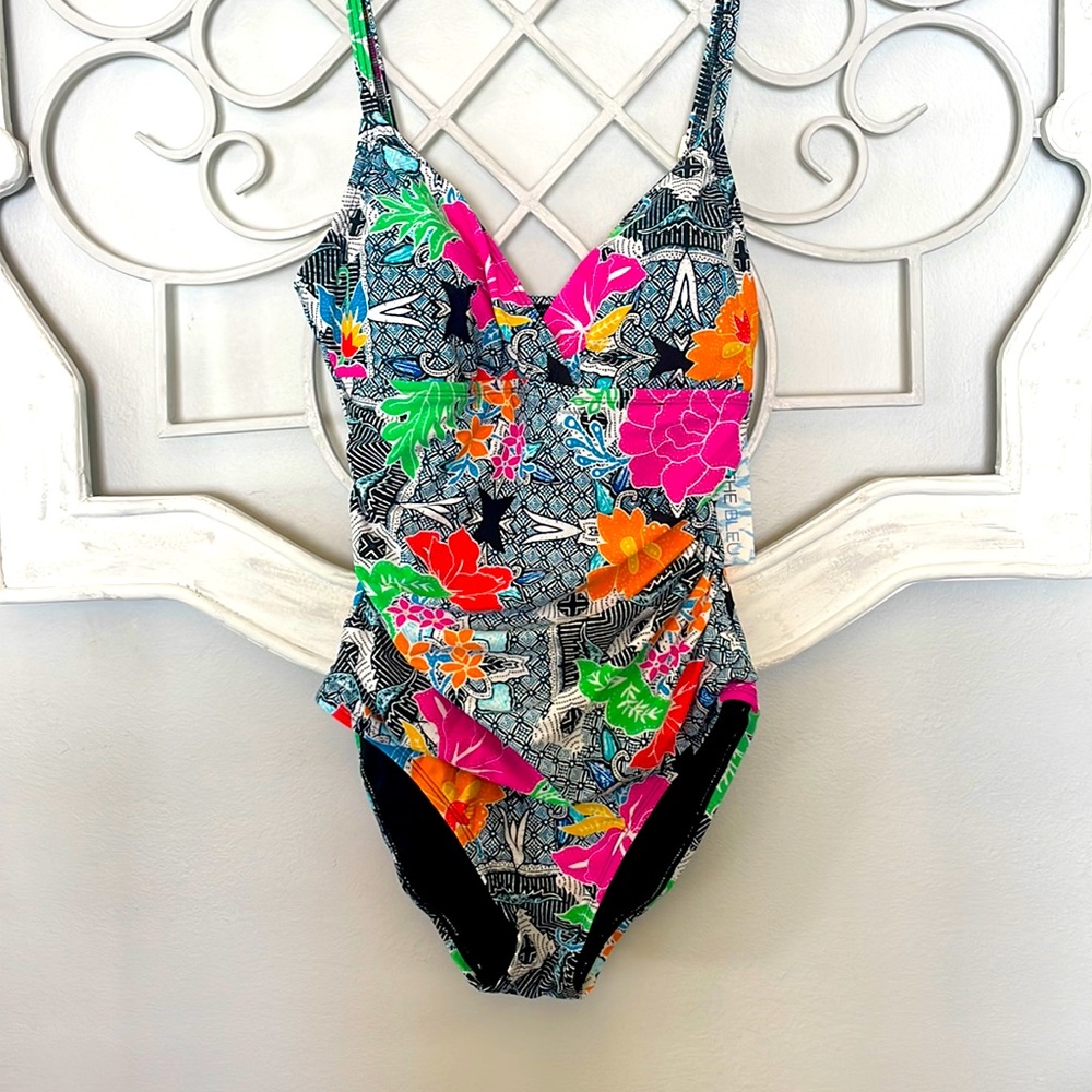 Into the BLEU Multi-Color One Piece Swimsuit Size 8